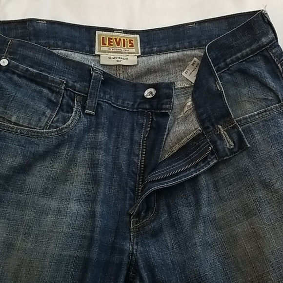 Men Levi Strauss and Co Blue Jeans - Picture 2 of 3